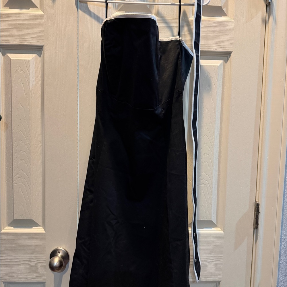 White House Black Market Black and White Strapless Dress